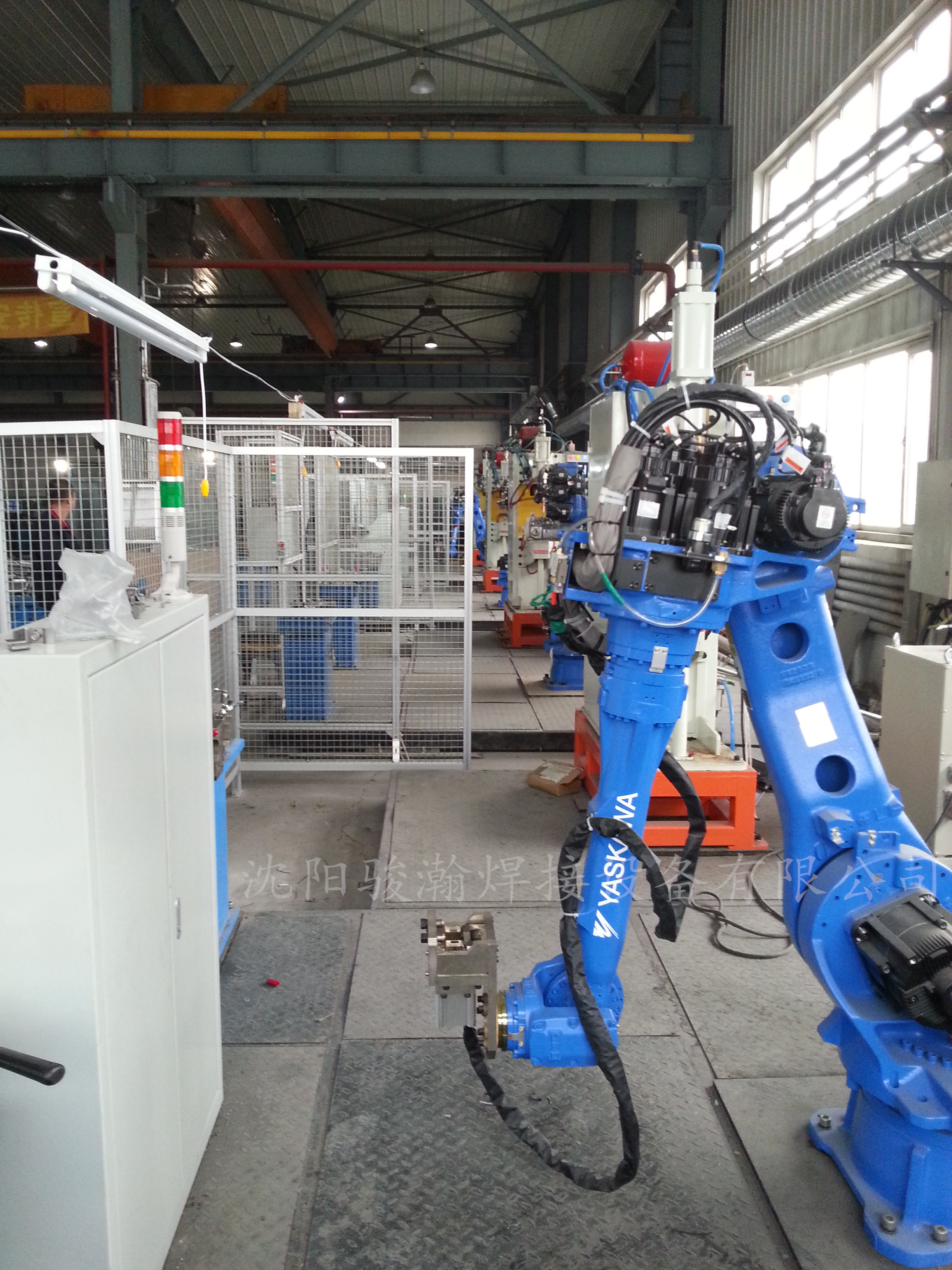 发动机外壳合件机器人点焊工作站