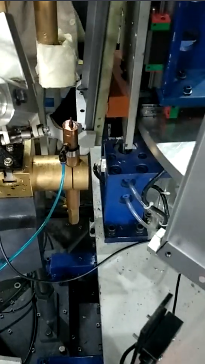 自动六工位螺母凸焊机